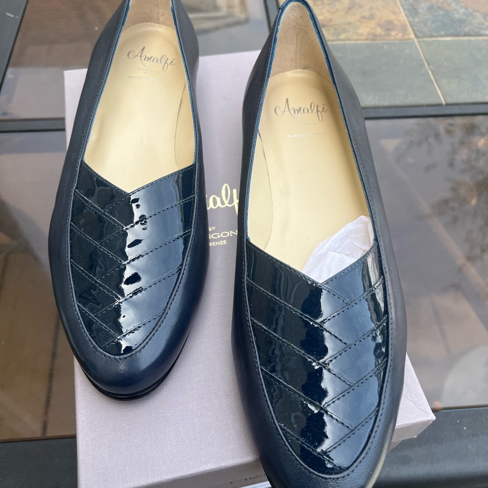 AMALFI by Rangoni Firenze Leather loafer style shoe. Italy. 9.5M. Deep Blue - Picture 2 of 10